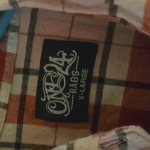 One 24 XL Flannel - Picture 2 of 4